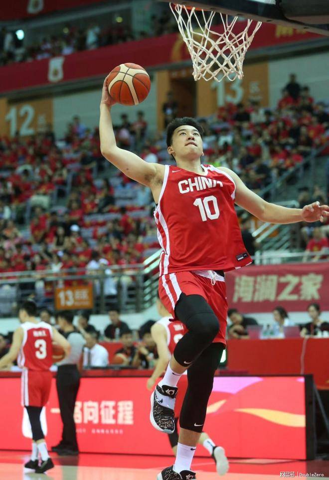 九游会-包含转折点！辽宁本钢伤情更新；法国杯今晚攻防权衡；气氛紧张；赛程密集仍需轮换的词条