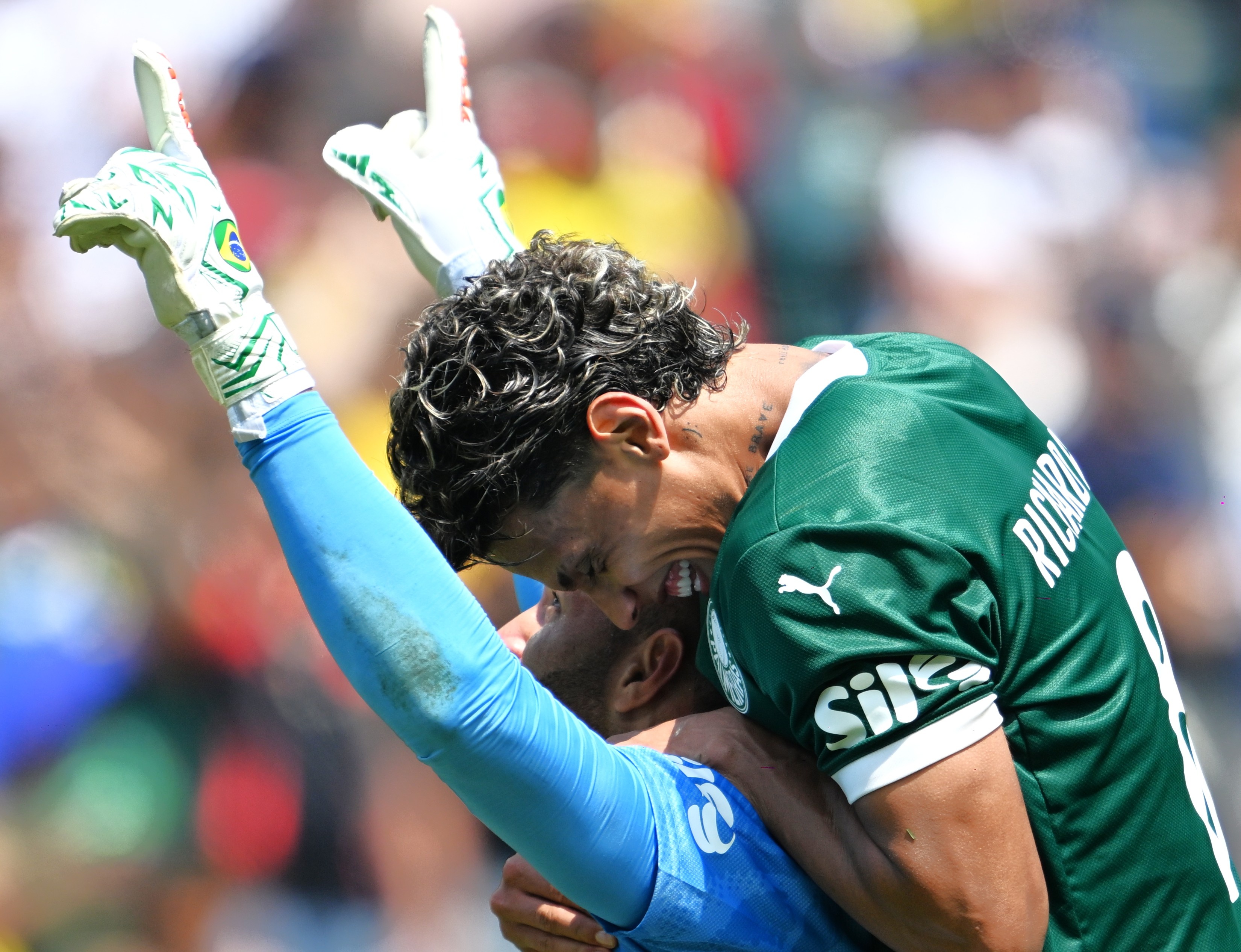 九游会-关于萨拉赫在雄鹿比赛中赛况扑朔迷离，连败引发热议！的信息