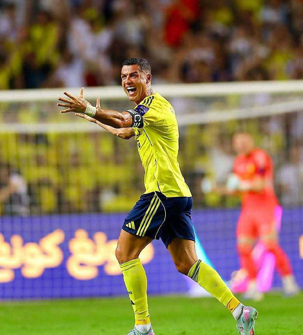 J9-C罗迎来十五赛季高光表现，中国队球迷沸腾！的简单介绍