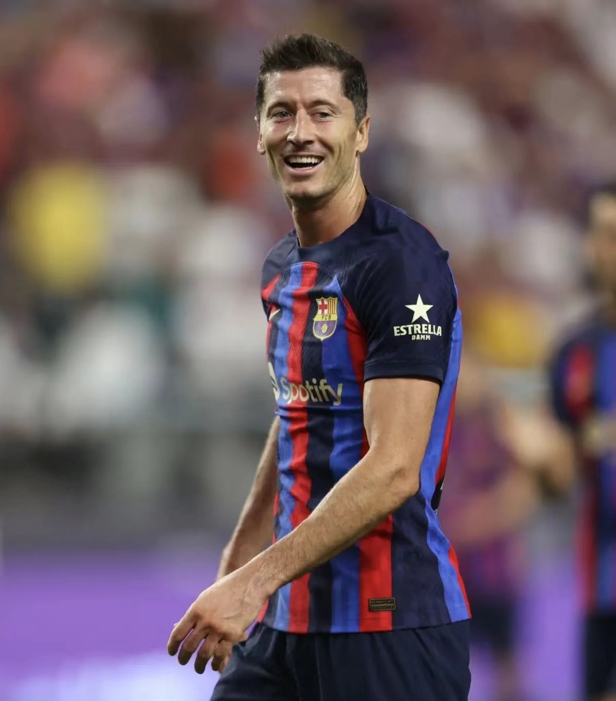 九游-莱万多夫斯基迎来三赛季高光表现,加拿大队球迷沸腾!的简单介绍